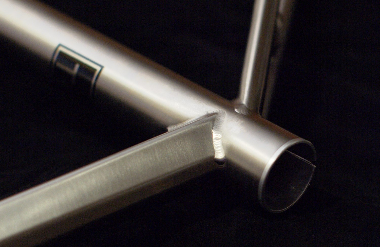 Stainless seat tube liner